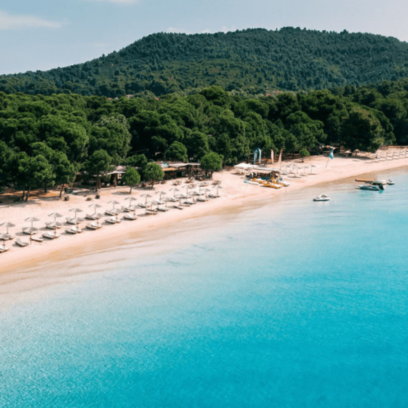 Koukounaries beach